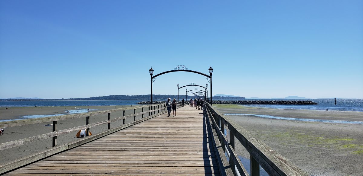 relax longest pier white rock